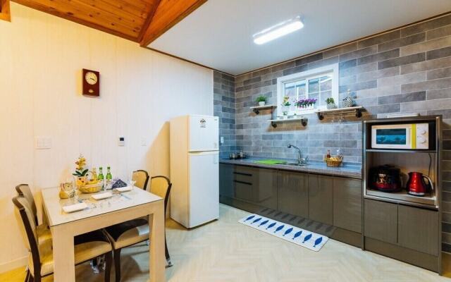 Jeongwon Beach Pension