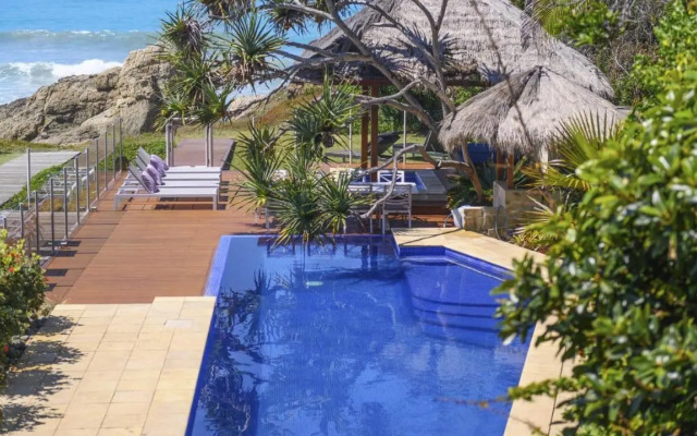 Liapari Beach House