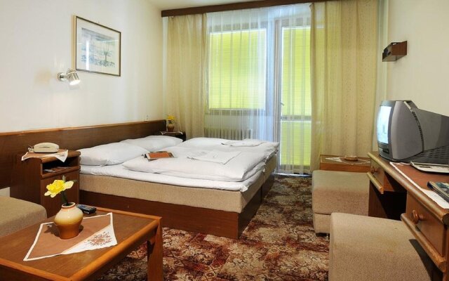 Hotel SOREA ĽUBOVŇA