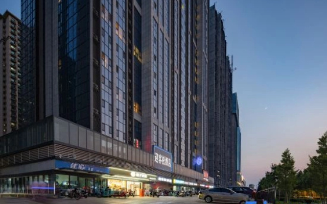 Yingke Song Hotel (Jinan Wanhong Square Branch)