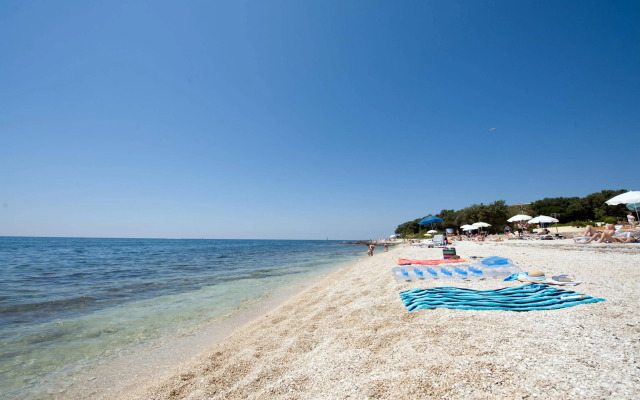 Maistra Select Amarin Resort