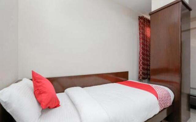 OYO 28184 BMR Residency