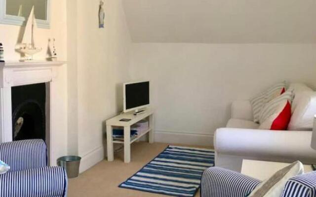Quirky Lyme Regis Apartment Near Beach