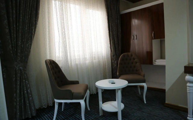 Grand Sera Hotel