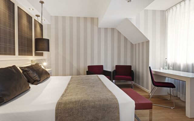 Catalonia Reina Victoria Hotel