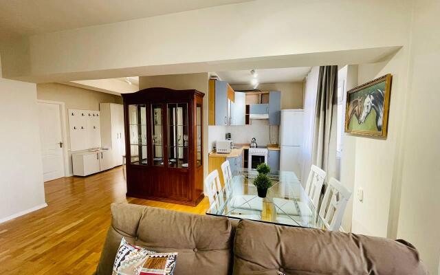 Apartamenty v mikroraione Samal 1