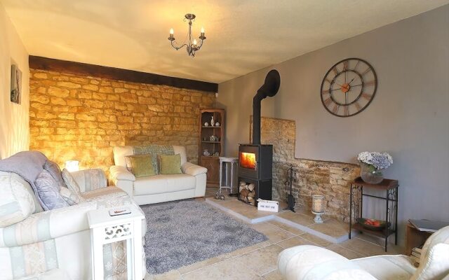 Honeystone Cottage, MORETON IN MARSH