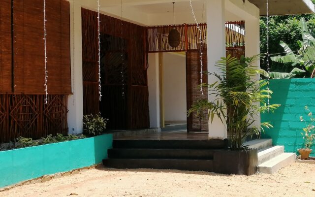 MacNara Traveller's Inn