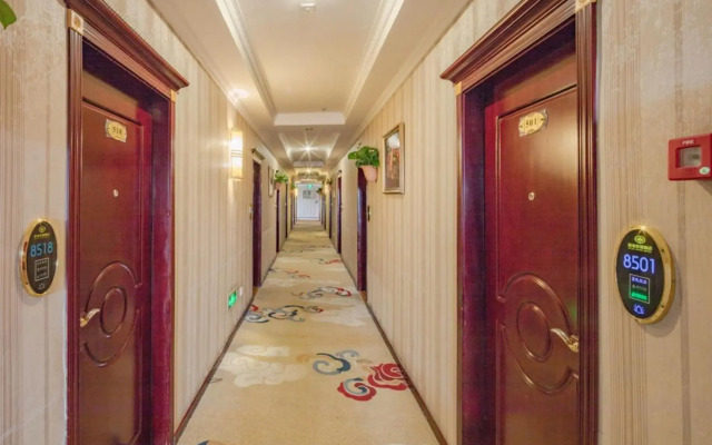 Chengdu Xinyijia Hotel