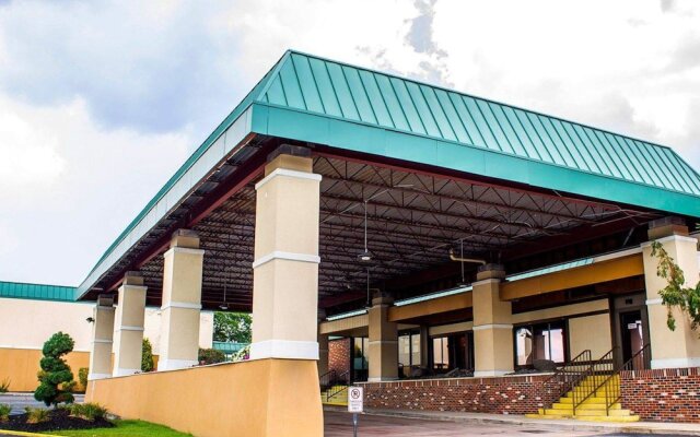 Quality Inn & Suites Conference Center