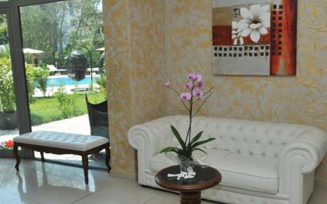 Apart Hotel MIDA