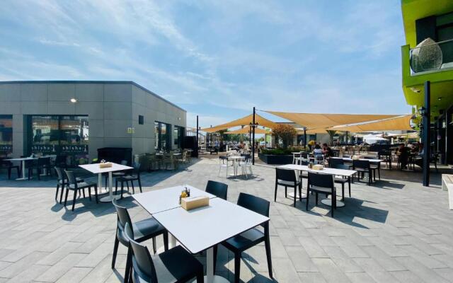 The Anchor in Complexul Alezzi Beach Resort