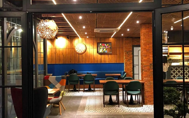Ly Ky Hotel