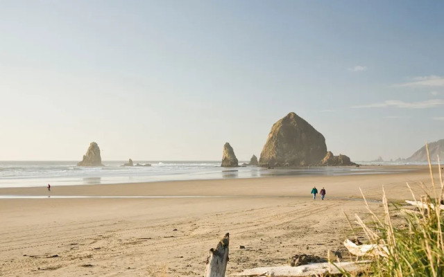 Arch Cape Inn and Retreat - Cannon Beach