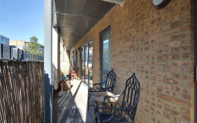2 Bedroom Flat in Greenwich