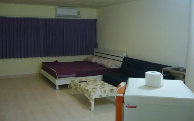 IMPACT Don Mueang Bangkok Guest House