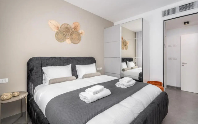 2BDR W parking shirat haneviim - Mamilla Area