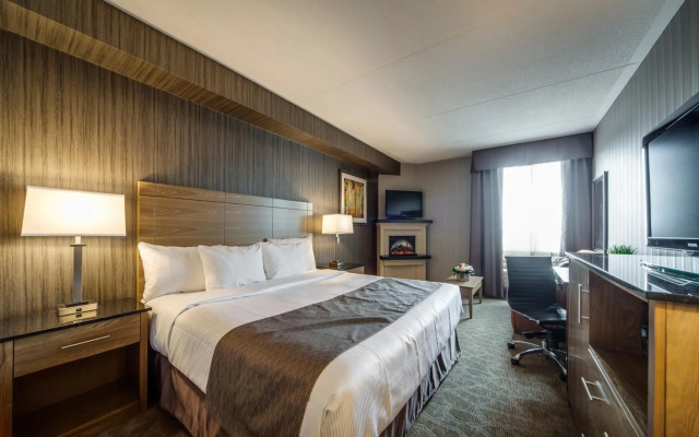 Monte Carlo Inn Airport Suites