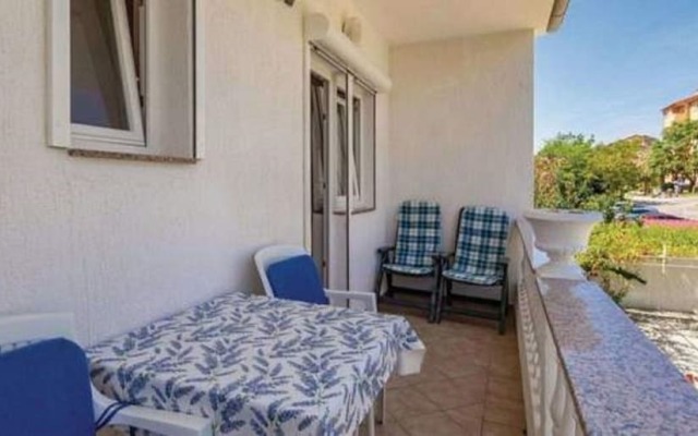 Immaculate 3-bedrooms Apartment in Rab 1-8 Pers