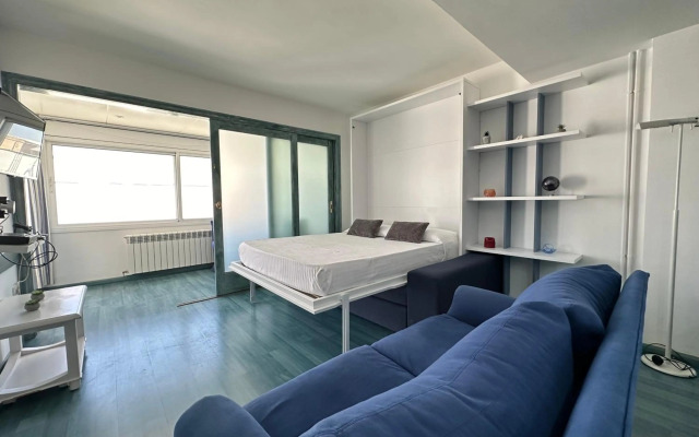 Agi Avenida Apartments