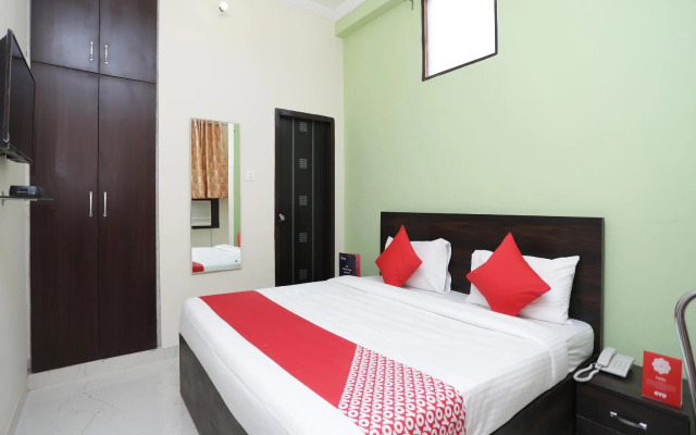 OYO 12758 Hotel Greenview Inn