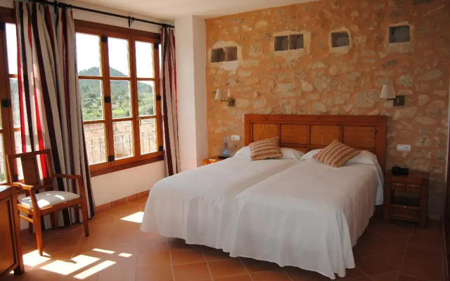 Hotel Rural Es Riquers