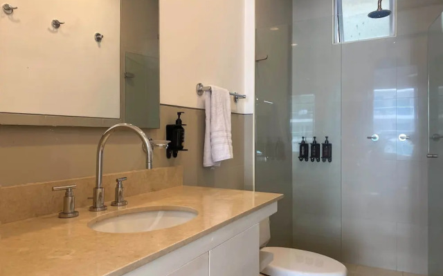 w Impeccable 2BR w Charming Balcony in CTG