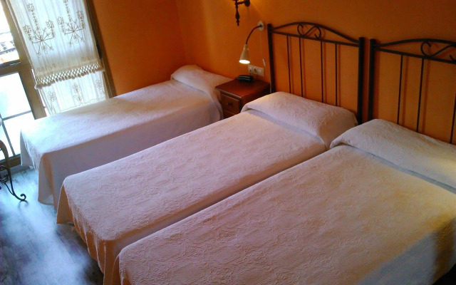 Hotel Acebos Arriondas