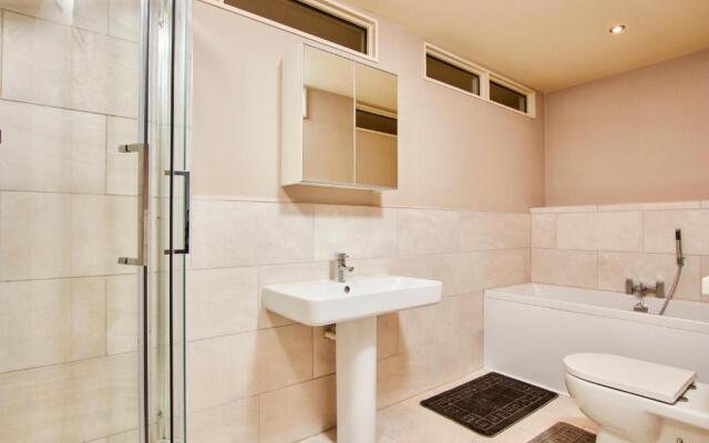 Stunning Central Gems of Harrogate - Sleeps 18!