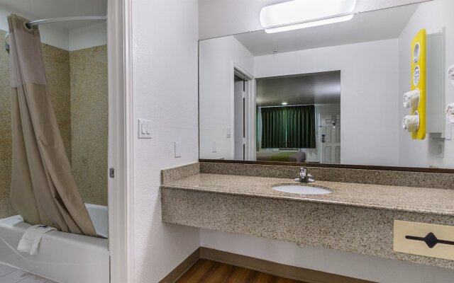 Motel 6 San Marcos, TX - North