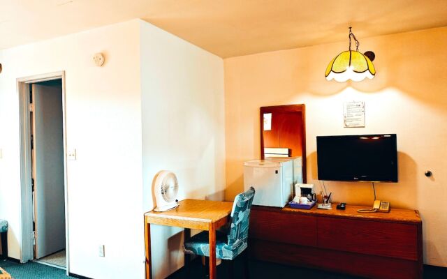 Cozy Corner Motel & Restaurant