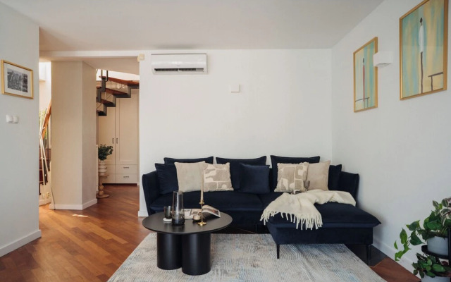 Riverside Nest - LoftAffair