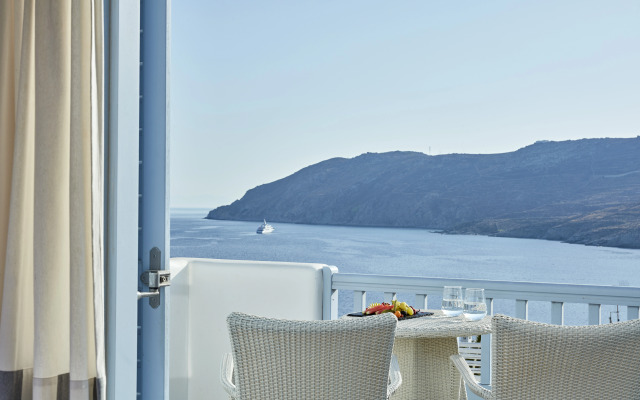 Archipelagos Hotel