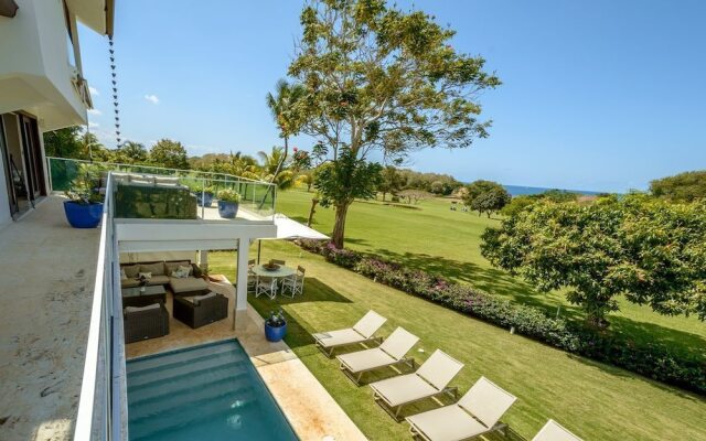 Private Villa with Pool and Golf Cart