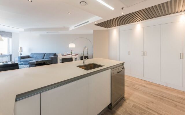 Torre de Madrid Plaza - MADFlats Collection