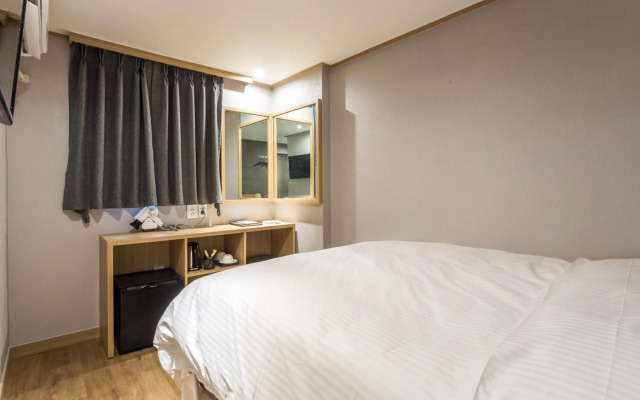 About Stay Seoul Station