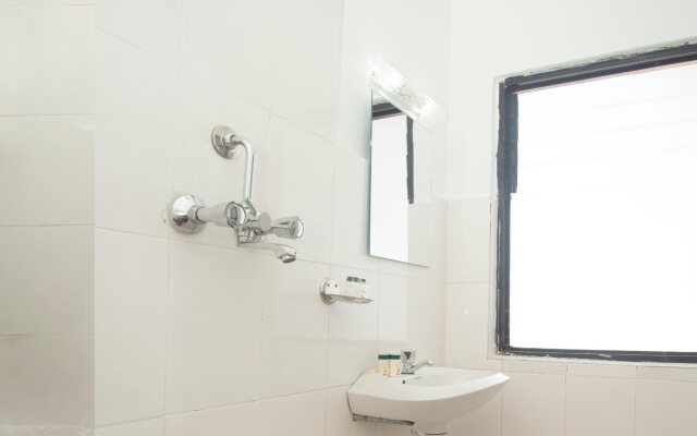 Hotel Kusum Kohinoore By OYO Rooms