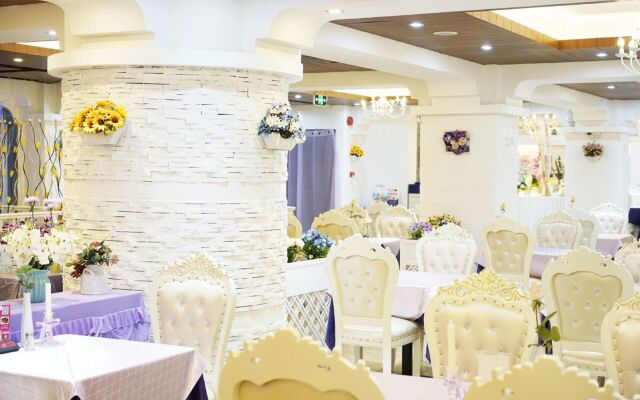 Fuhao Hotel