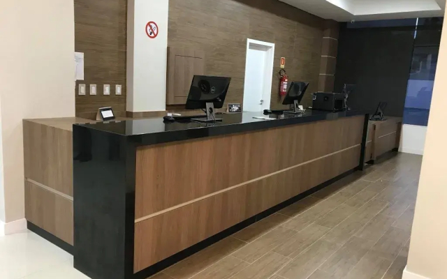 Confort Fronteira Hotel