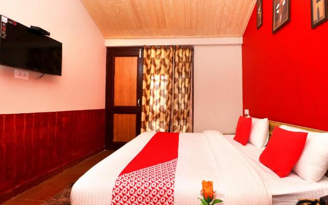 OYO 40149 Hotel Divine Point