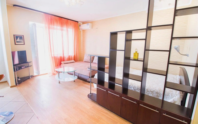 Огни Саратова на улице имени Т.Г. Шевченко