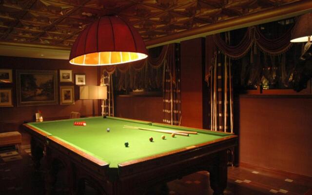 Broadway Mansions Hotel - On the Bund