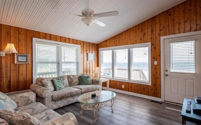 Windward Mark by Oak Island Accommodations