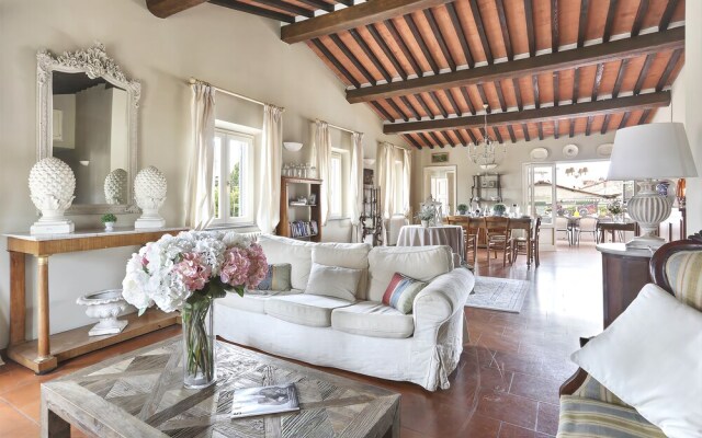 Appartamento Duccio by Vacation in Lucca