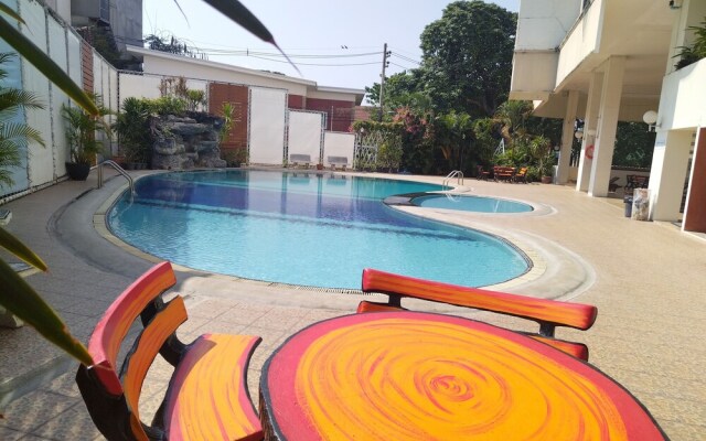 Supanich Condo near old city Nimman