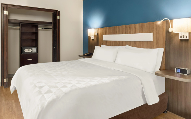 Holiday Inn Express San Jose Forum by IHG