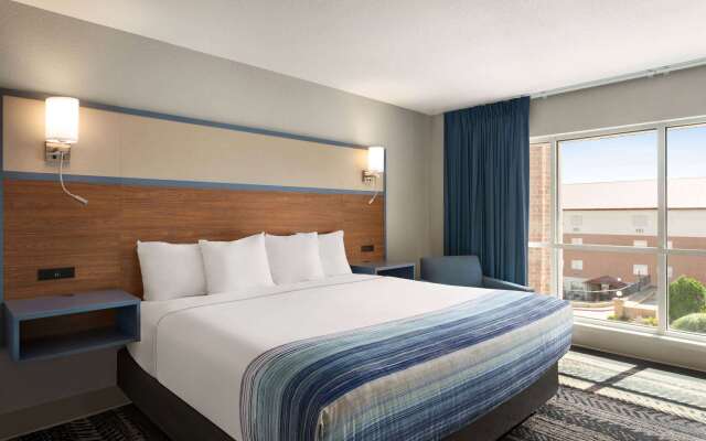 AmericInn by Wyndham Branson & Conference Center