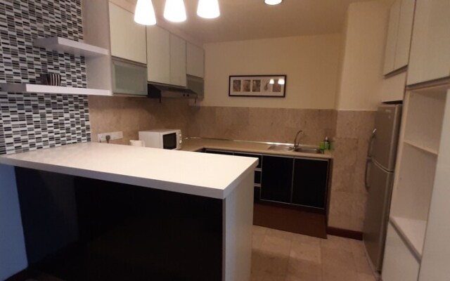 Times Square by Rihanna Service Suite