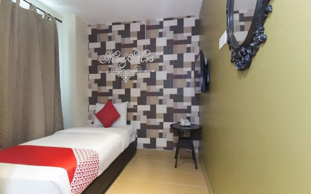 OYO 604 Hotel Est Equine Park
