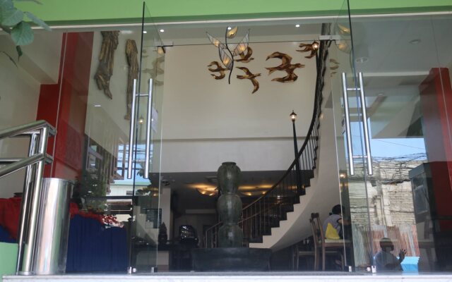 Palm Grass Hotel